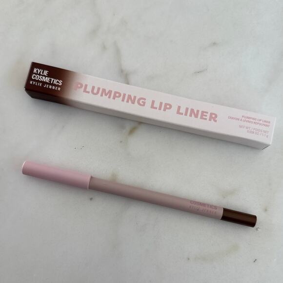 Kylie Cosmetics Plumping Lip Liner Crayon in 635 Pecan - Picture 1 of 3